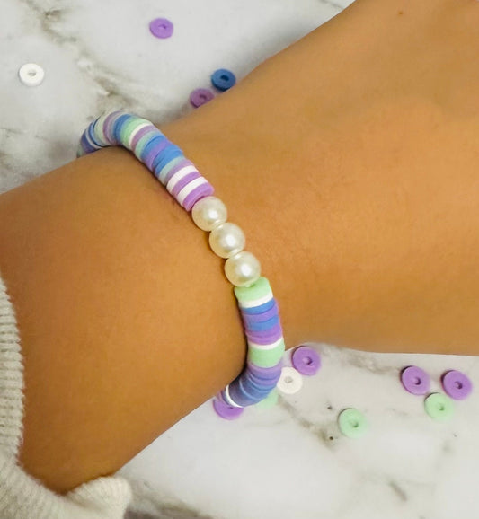 Preppy cool color bracelet with pearls